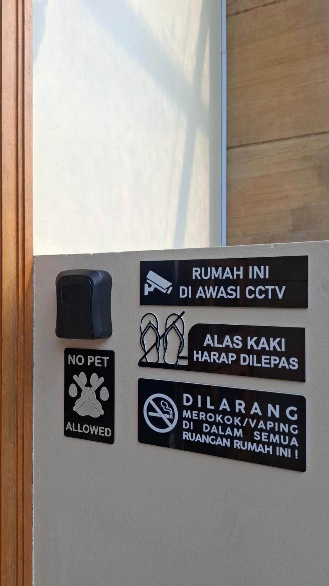 Casa Ciumbuleuit - Spacious 3 Beds Townhouse Apartemen Bandung